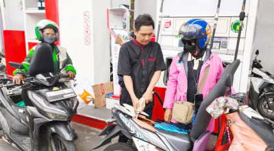 BBM Gratis untuk 150 Ojol Warnai HUT Surabaya ke-733