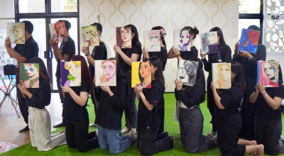Cara Unik DKV Ubaya Dongkrak Literasi, Visualkan Tokoh Fiksi di Atas Buku