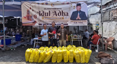 Cara Politisi Gerindra Surabaya Berbagi Kebahagiaan dengan Ojol Moment Idul Adha