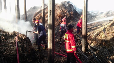 Pabrik Gula Tradisional di Tulungagung Terbakar, Kerugian Capai Rp200 Juta