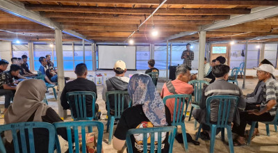 Tingkatkan Produktivitas Ayam Broiler di Pacitan, Alumni UGM Beri Pendampingan