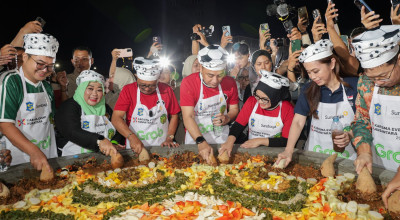 Festival Rujak Uleg 2026 Jadi Magnet Wisata, Warga dari Berbagai Daerah Serbu Surabaya