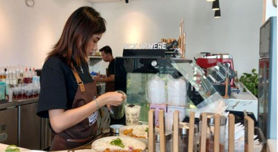 Kisah Mantan Kapster Salon Jadi Barista Hanaka Social Space