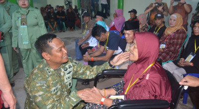 Kodim 0824 Jember Fasilitasi Ratusan Warga Ikuti Operasi Katarak Gratis