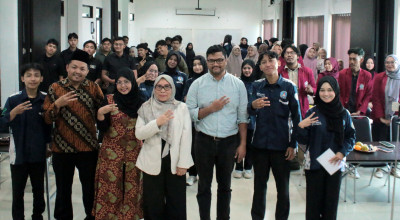 Mahasiswa UNUSIDA Diajak Siap Hadapi Guncangan Ekonomi Dunia