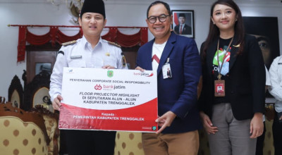Bank Jatim Salurkan CSR ke Trenggalek Berupa Floor Projector Highlight