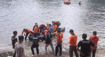Mandi Bareng Teman, Pelajar Sragen Tewas Tenggelam di Bengawan Solo Ngawi