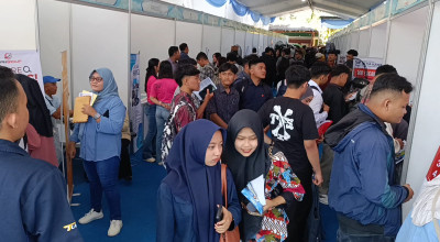 Ribuan Pencari Kerja Padati Job Fair yang Digelar Disnakertrans Tulungagung