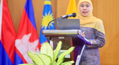Khofifah Ajak Perkuat Ketahanan Keluarga melalui Kehadiran Ayah