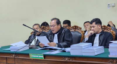 Bacakan Pledoi, Pengacara Minta Bupati Ponorogo Nonaktif Sugiri Sancoko Dibebaskan