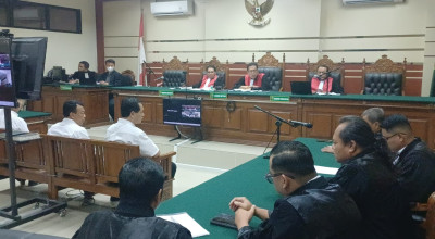 Bupati Ponorogo Nonaktif Sugiri Sancoko Dituntut 7 Tahun Bui