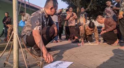 Gunakan Alat Sederhana, Kemenag Tulungagung Lakukan Kalibrasi Arah Kiblat