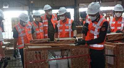 Ekspor 3,4 Ton Merkuri Cair Senilai Rp17,5 M ke Afrika Digagalkan di Surabaya