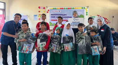 Hari Anak Nasional, Teman Baik Salurkan Bantuan Pendidikan di SDN Kupang Jabon