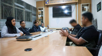 Janjikan Kerja Berujung Pungli Rp20 Juta, 2 Oknum THL Dishub dan Satpol PP Surabaya Dipecat