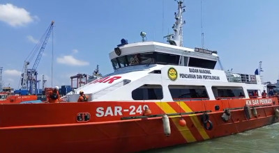 Evakuasi Korban Terbakarnya KMP Mutiara Sentosa 2, Basarnas Kerahkan KN SAR Permadi