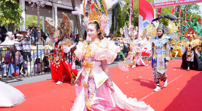 BMKG Rilis Peringatan Angin Kencang, Karnaval di Lamongan, Harga Emas Naik