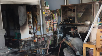 Kompor Lupa Dimatikan, Kios di Istana Gebang Blitar Terbakar