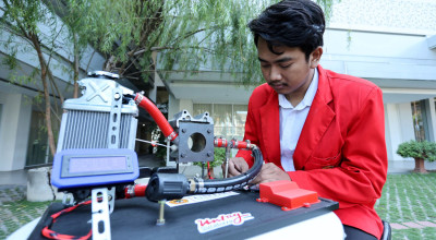 Fendy Kembangkan Sistem Monitoring Suhu Motor dengan Tiga Sensor
