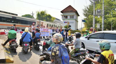 Daop 7 Gandeng Railfans Kampanyekan Keselamatan di Perlintasan Sebidang