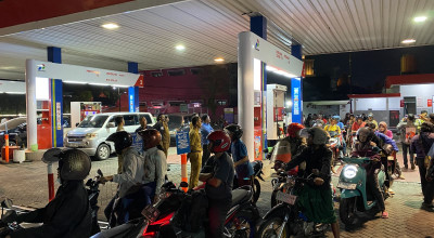 Pantau Antrean BBM, Bupati Jember Soroti Masih Ada Kecamatan Belum Miliki SPBU