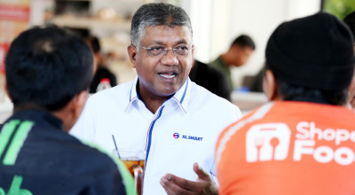 Foto: Hari Pelanggan 2026, XLSMART Temui Mitra Pengemudi di Surabaya