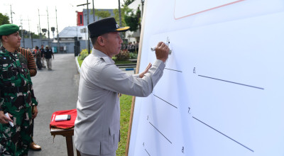 Gelar Apel Tiga Pilar, Plt Bupati Tulungagung Ajak Masyarakat Jaga Kamtibmas
