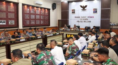 Ribuan Personel Gabungan Disiapkan Amankan Laga Derby Jatim Arema FC vs Persik