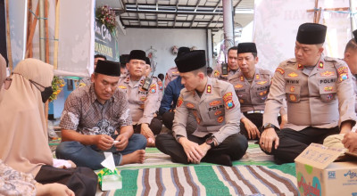 Sampaikan Duka, Kapolres Probolinggo Kota Takziah ke Rumah Korban Karhutla Bromo