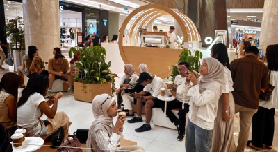 Gerai Kopi Ikonik Asal Kyoto % Arabica Resmi Hadir di Pakuwon Mall Surabaya