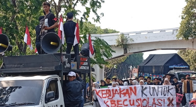 AMPB Geruduk Pemprov Jatim, Tuntut Persoalan Bawean Segera Ditangani