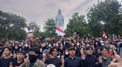 Demo Dua Tahun Prabowo-Gibran di Surabaya, Massa Soroti Banyak Persoalan