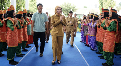 English Day-Dinten Jawi, Bekali Siswa Kota Kediri Kemampuan Global dan Karakter Santun