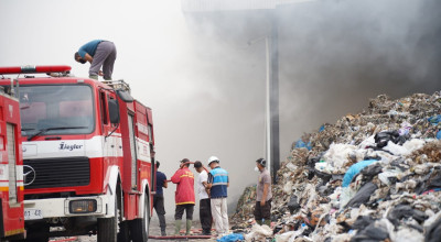 Pemadaman Api di TPST PIER Rampung, Semua Pekerja Dilaporkan Selamat