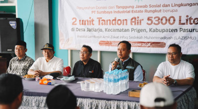 SIER Salurkan Air Bersih untuk Warga Terdampak Kebakaran Gunung Arjuno
