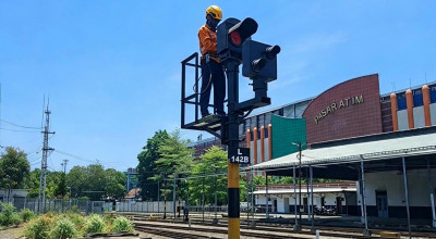 Musim Hujan Tiba, KAI Daop 8 Perketat Jalur Sinyal Kereta