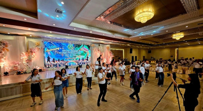 Melihat Semangat Senja Reuni Alumni Petra 81 Siang Surabaya