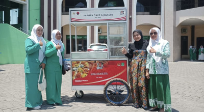 Anggota DPR RI Nila Yani Salurkan Rombong untuk UMKM Fatayat NU Gresik