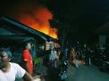 Puluhan Kios Pasar Kalibaru Wetan Ludes Terbakar