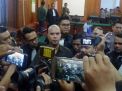 Ahmad Dhani di Pengadilan Negeri Surabaya setelah sidang putusan atau vonis