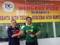 Alim Markus (kiri) bersama Machfud Arifin di Pusat Kebugaran Dengkul Club, Komplek Delta Plaza Surabaya