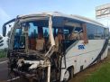 Bus berpenumpang rombongan asal Jatim kecelakaan di Tol Cipali (Foto: Istimewa)