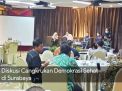 Video: Diskusi Cangkrukan Demokrasi Sehat di Surabaya