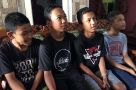 Empat bocah pelajar kelas VII SMPN 8 Blitar yang viral di media sosial setelah mengembalikan dompet yang mereka temukan