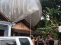 Balon udara menimpa rumah warga di Ponorogo