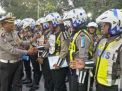 Pemberian reward umroh pada dua anggota Satlantas Polrestabes Surabaya