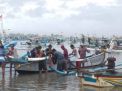 Nelayan Banyuwangi tidak melaut akibat cuaca buruk