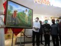Lukisan Pertama untuk Institut Marhaen dan Bandung Bersejarah di Untag Surabaya