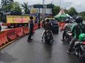 Penyekatan pintu masuk Surabaya depan Cito Mall