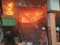 200 Lapak Pedagang Ludes Terbakar di Pasar Kembang Surabaya